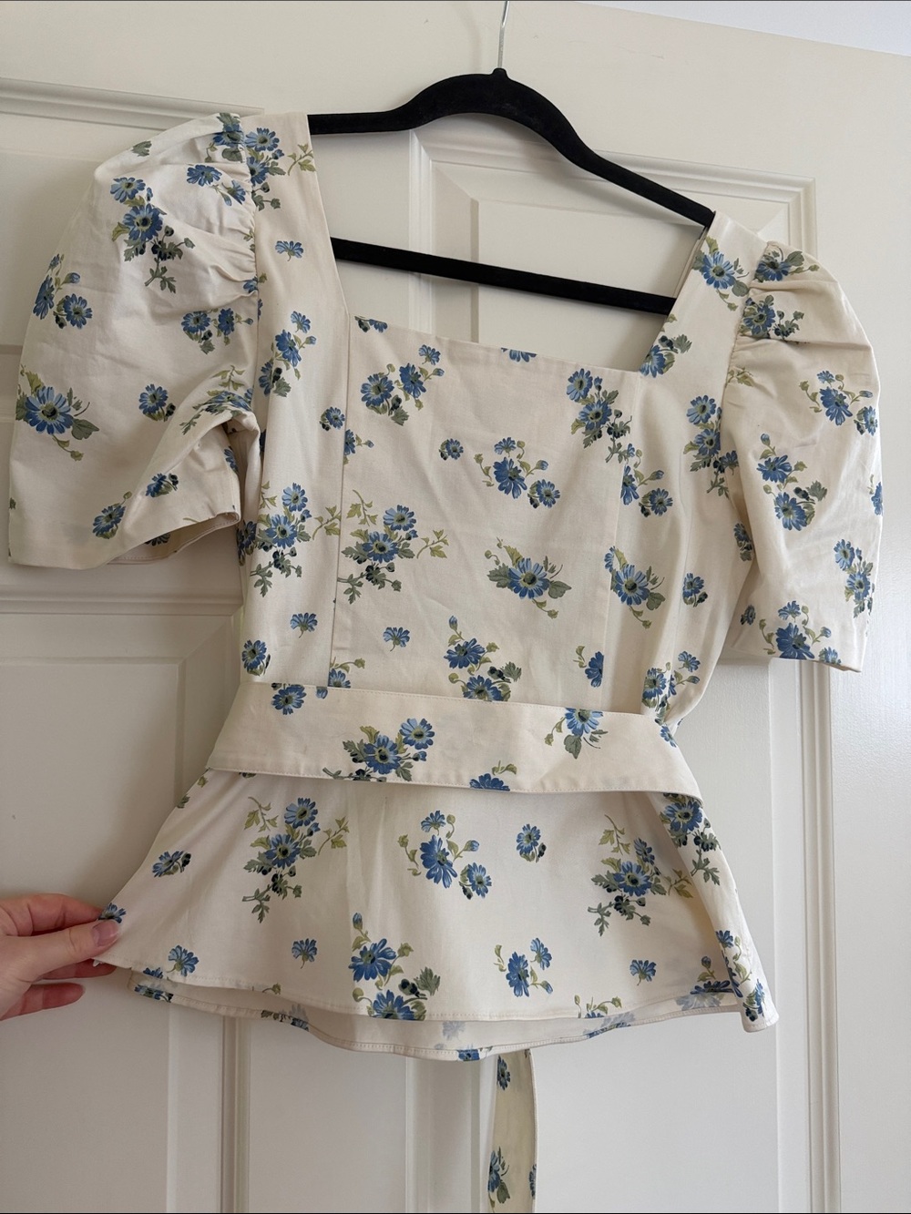 & Other Stories Floral Puff Sleeve Peplum Top in Cream and Blue - Picture 5 of 6